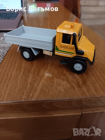 Метално камионче Welly  1:34