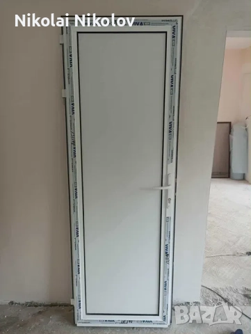 Алуминиева врата