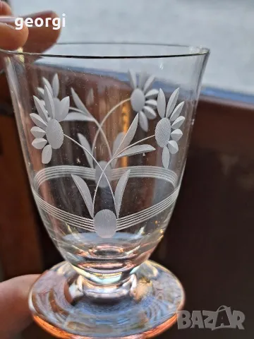 стъклена гравирана чаша от розово стъкло  20/2