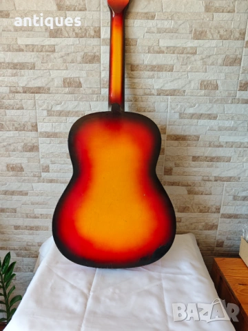 Класическа акустична китара от соц-а - Орфей, снимка 5 - Китари - 54252610