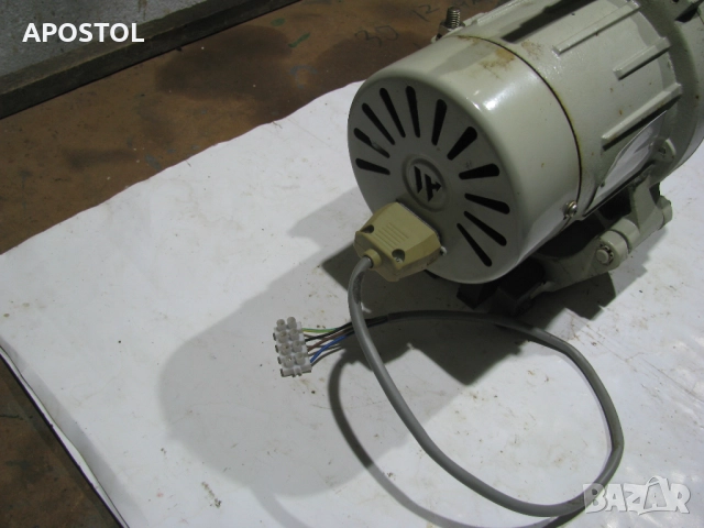 Двигател за шевна машина , снимка 2 - Индустриална техника - 51937625