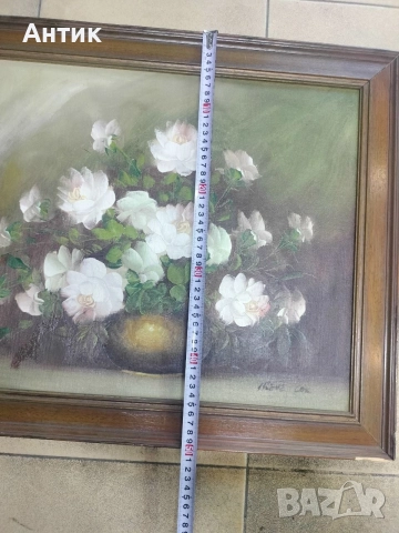 Маслена картина - Натюрморт с бели рози във ваза, подпис IRENE Cox, ∼52х55 см с рамка, снимка 3 - Картини - 55771735