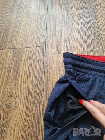 Страхотни мъжки къси  панталони NIKE ,винтидж модел, размер М , снимка 4 - Къси панталони - 50861495