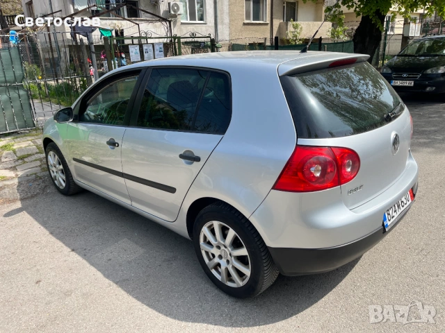 Volkswagen Golf 5 1.6i, снимка 3 - Автомобили и джипове - 54202915