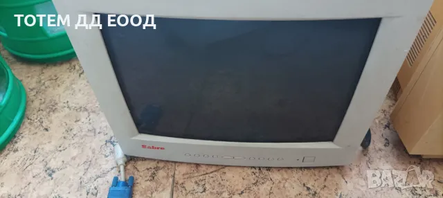 Компютърна периферия, снимка 4 - Монитори - 49760071