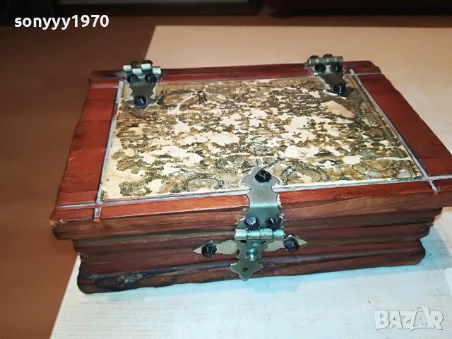 КУТИЯ КНИГА С МЕТАЛЕН ОБКОВ-ВНОС ФРАНЦИЯ 3004231032