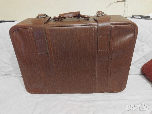 НОВ  голям ретро Куфар с ключ към него!  Отличен!, снимка 3 - Куфари - 53179223