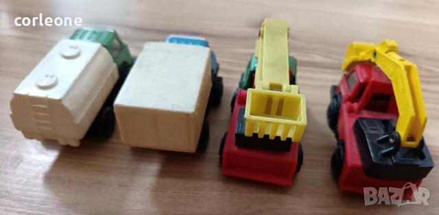 камиончета на Фабрика МИР Разград от СОЦ-а, снимка 2 - Колекции - 50550106