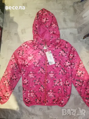розово детско яке със цип и качулката, пролетно есенно. 