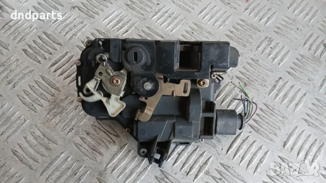 Брава врата VW Bora 1999 (задна дясна) Volkswagen Bora (1998-2005), снимка 2 - Части - 56263869