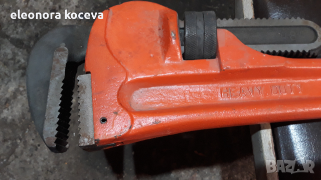 Водопроводен ключ, снимка 2 - Ключове - 44670849