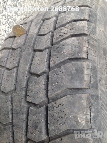 Всесезонни гуми 215/65/16, снимка 5 - Гуми и джанти - 42078847