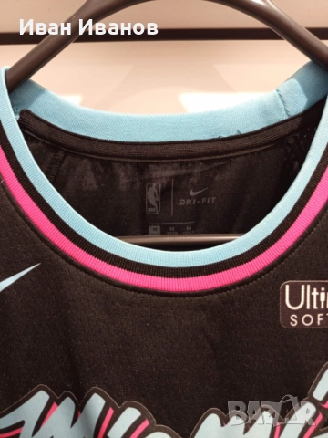 Чисто нов оригинален потник на Miami Heat - Dwyane Wade, снимка 11 - Баскетбол - 51656623