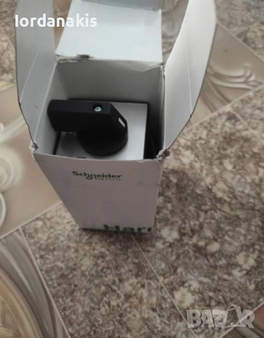 Пакетен превключвател Schneider, k63f003up , 3-полюса , 63 A - винтов, снимка 3 - Друга електроника - 50859916