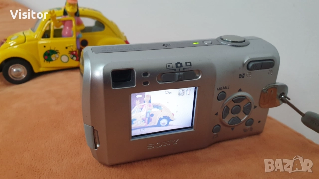 фотоапарат Sony Cyber-shot DSC-S40, снимка 4 - Фотоапарати - 51769173