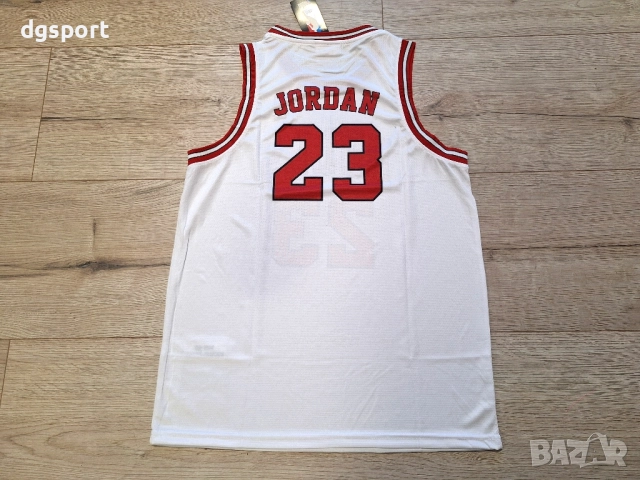 Баскетболен потник на Майкъл Джордан #23#Чикаго Булс#Mitchell & Ness !, снимка 3 - Баскетбол - 52533951
