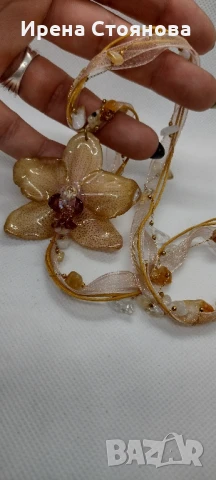 Колие с естествен цвят на орхидея. Дължината е максимално 30 см, цвета е с размери 5/5,5 см., снимка 5 - Колиета, медальони, синджири - 51093150