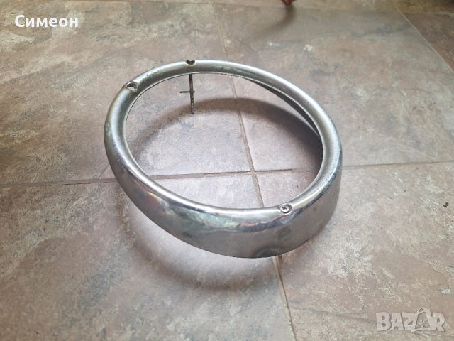 Гривна за фар за стара кола, снимка 2 - Части - 51702379