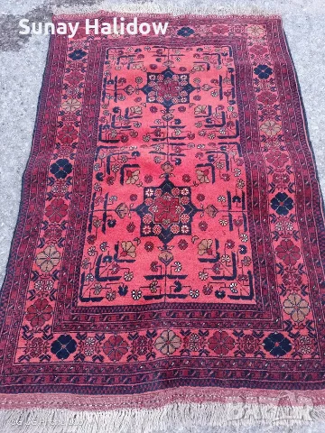 Вълнен ръчно изработен килим