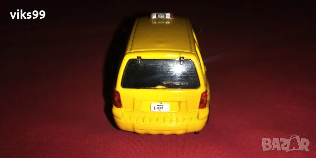 Ford Escape Hybrid - New York Taxi AmerCom 1:43, снимка 4 - Колекции - 47691937