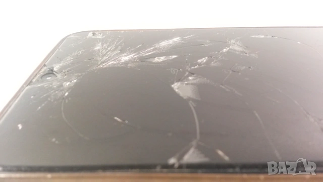 Телефон Samsung SM-A105FN-DS с пукнат дисплей за ремонт или части, снимка 3 - Samsung - 54193779