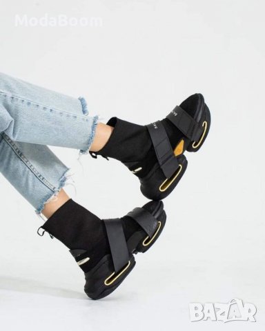 Дамски обувки Balmain , снимка 2 - Дамски ежедневни обувки - 40004896