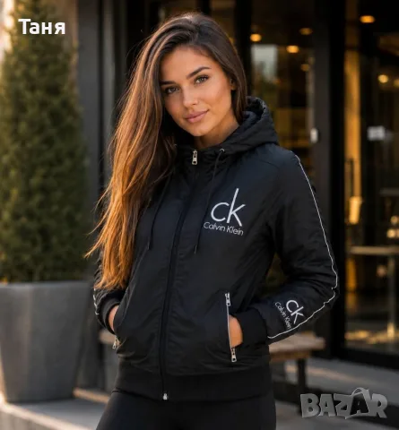 Дамско яке Ветровка - Calvin Klein , снимка 2 - Якета - 55978752