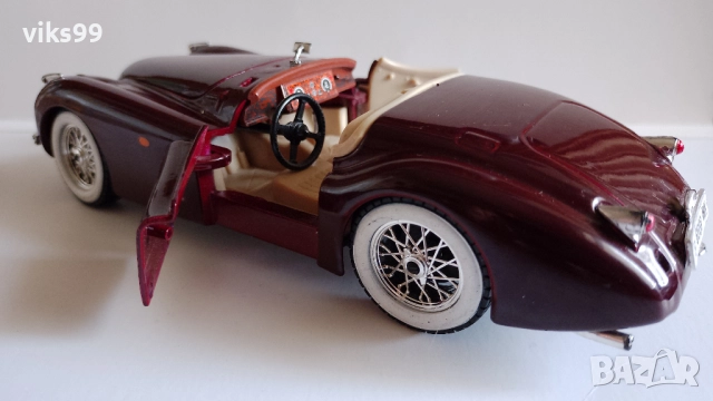 Bburago Jaguar XK 120 Roadster 1951 - Мащаб 1:24, снимка 4 - Колекции - 52936279