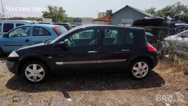 Renault Megane 2 Hatchback 1.9dci 120 к.с На части, снимка 5 - Автомобили и джипове - 49072795