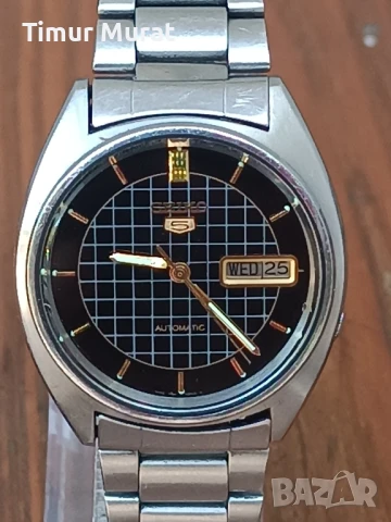 предлагам мъжки часовник Seiko 5 avtomatik оригинален и много запазен работи перфектно , снимка 1