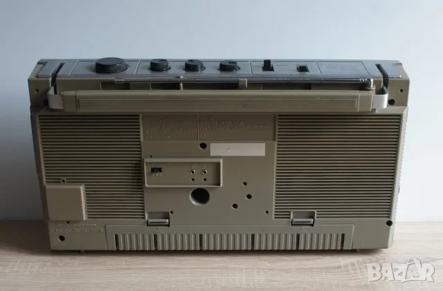 Sharp GF 4949 Профилактиран в сервиз, снимка 2 - Радиокасетофони, транзистори - 56267671