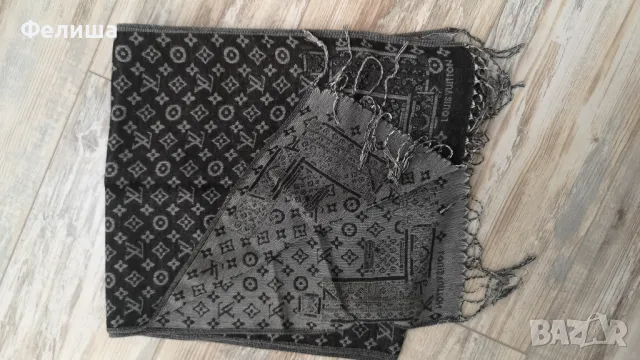 Разкошен Монограмен Шал в Цвят Черно / Сив Унисекс Стил КОД LV8, снимка 2 - Шалове - 50206471