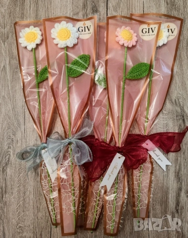 ръчно плетени букети с цветя за подарък , снимка 3 - Декорация за дома - 54090406