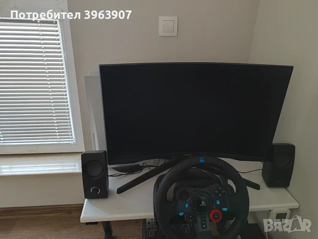 Продавам playstation 5 с волан, педали, масичка, монитор, колонки и седалка