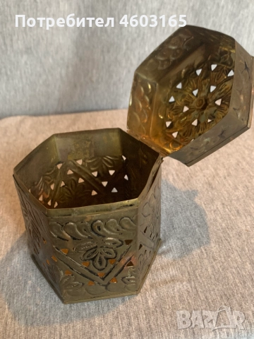 Метална кутия, снимка 5 - Антикварни и старинни предмети - 52975862