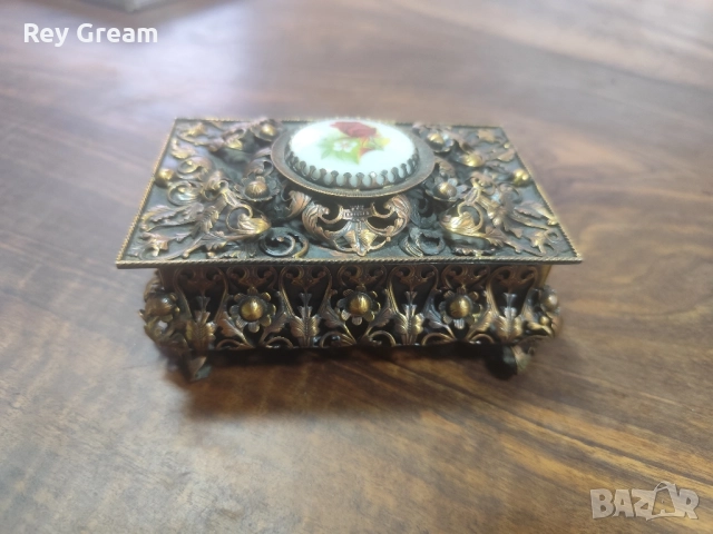 Старинна декоративна кутия, снимка 1