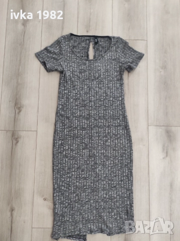 Рокля по тялото 