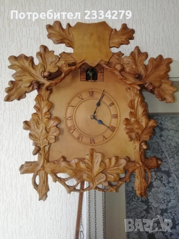 Стар часовник ,,Шварцвалд-кукувица", N:2 часовник с метростанция