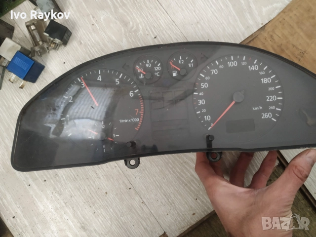 Километраж за AUDI A4 , AUDI A6 , 8D0919860G, снимка 2 - Части - 52422795