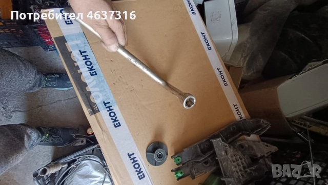 Ключ за джанти 17, снимка 2 - Аксесоари и консумативи - 52282074