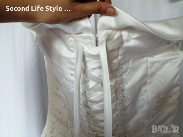 LA SPOSA дълга сватбена рокля с корсет и дълъг шлейф р-р L , снимка 12 - Сватбени рокли - 52990180