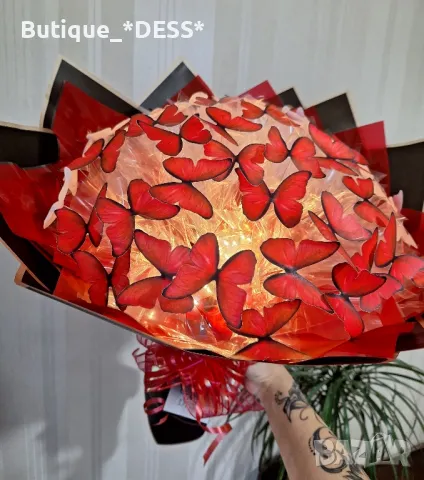 Луксозни,ръчно изработени светещи букети "DESS"💝 ✨️🦋, снимка 13 - Други - 48545772