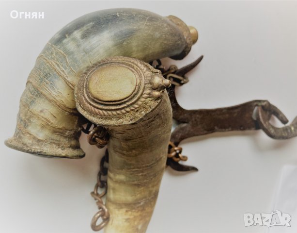 Двойка барутници, снимка 2 - Антикварни и старинни предмети - 32191433