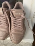 Оригинални дамски кецове Guess, снимка 9