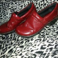 Обувки, снимка 1 - Дамски ежедневни обувки - 31670542