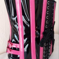 Лачен корсет под бюста в черно и розово Busk с метални банели, снимка 7 - Корсети, бюстиета, топове - 35025250