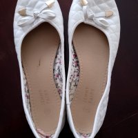 Дамски обувки,бели ,тип пантофка, снимка 1 - Дамски ежедневни обувки - 44456900
