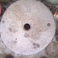 Мелница-ръчна каменна /Ромел/  продавам, снимка 1 - Други стоки за дома - 31950325