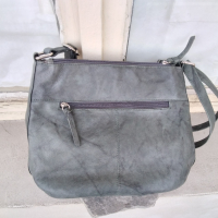 Продавам нова дамска чанта от естествена кожа, снимка 1 - Чанти - 44532029