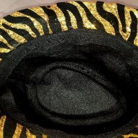 Тигрова шапка с паиети, снимка 7 - Шапки - 34042278
